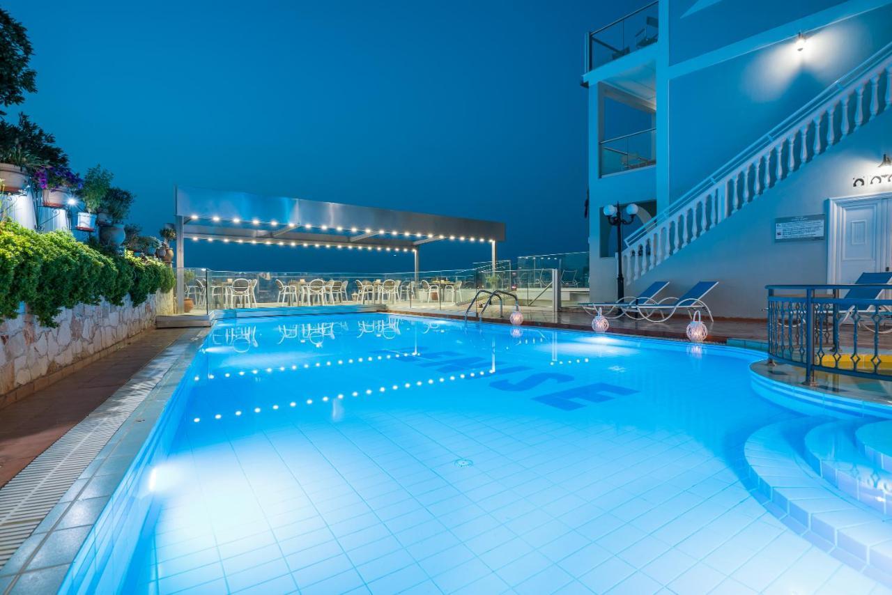 לגאנאס Denise Beach Hotel מראה חיצוני תמונה