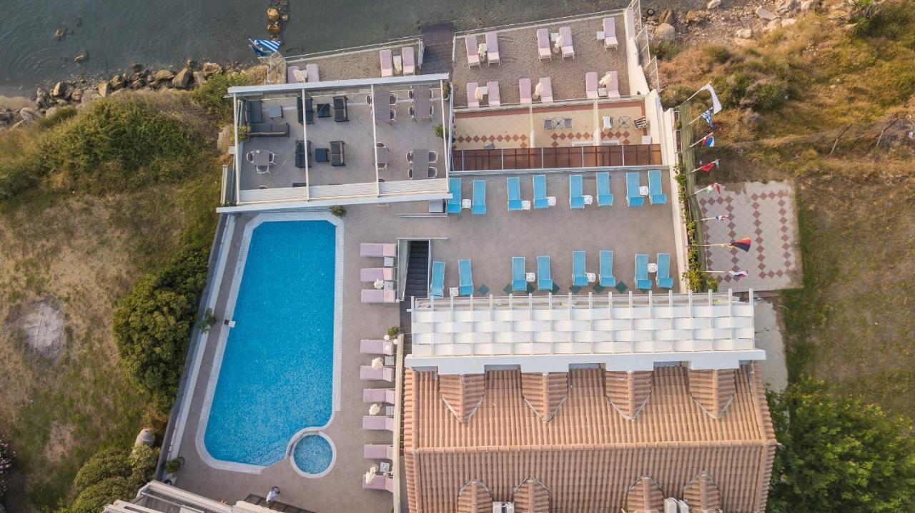 לגאנאס Denise Beach Hotel מראה חיצוני תמונה