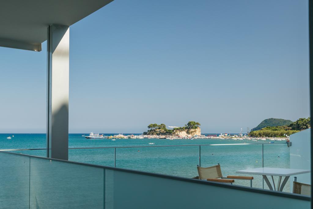 לגאנאס Denise Beach Hotel מראה חיצוני תמונה